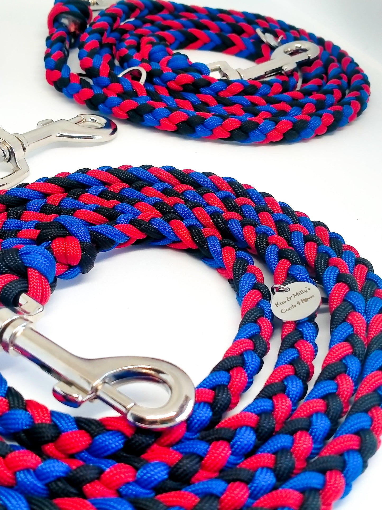Adjustable Lead - 6 Strand Half Round Braid cords4paws Paracord Handmade Dog Accessories Customizable Made in Germany Shipping worldwide