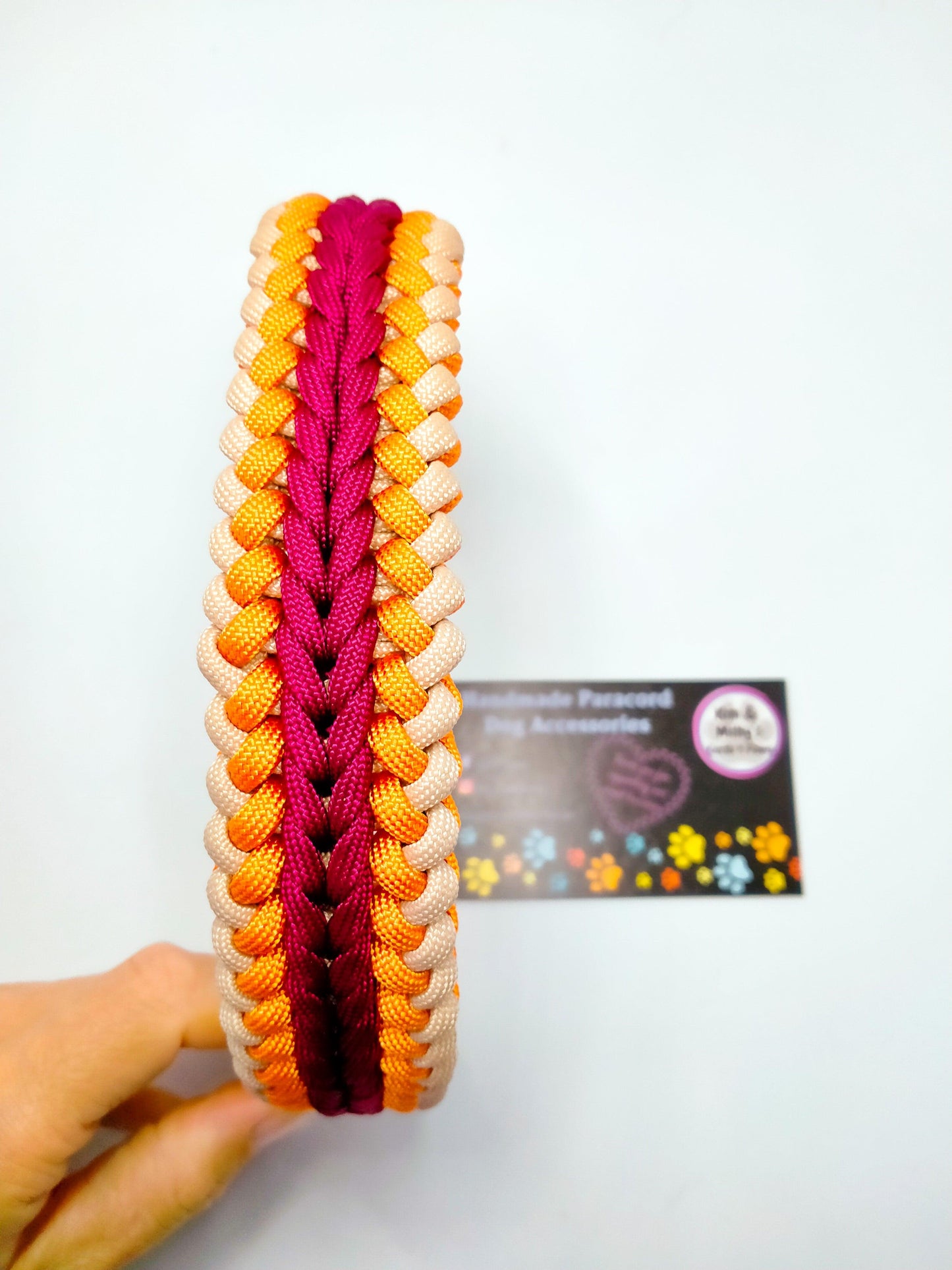 Dog Collar - "Endless Falls" cords4paws Paracord Handmade Dog Accessories Customizable Made in Germany Shipping worldwide