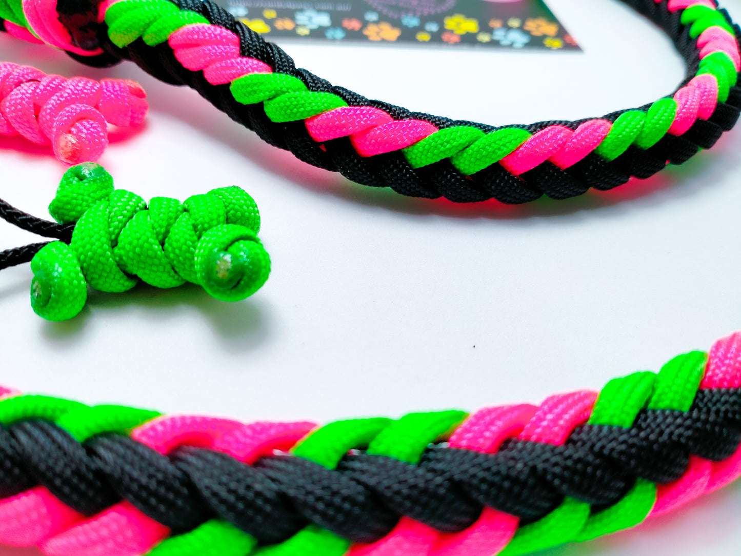 Adjustable Lead - Herringbone Kim & Milly's Cords 4 Paws Paracord Handmade Dog Accessories Customizable Made in Germany Shipping worldwide