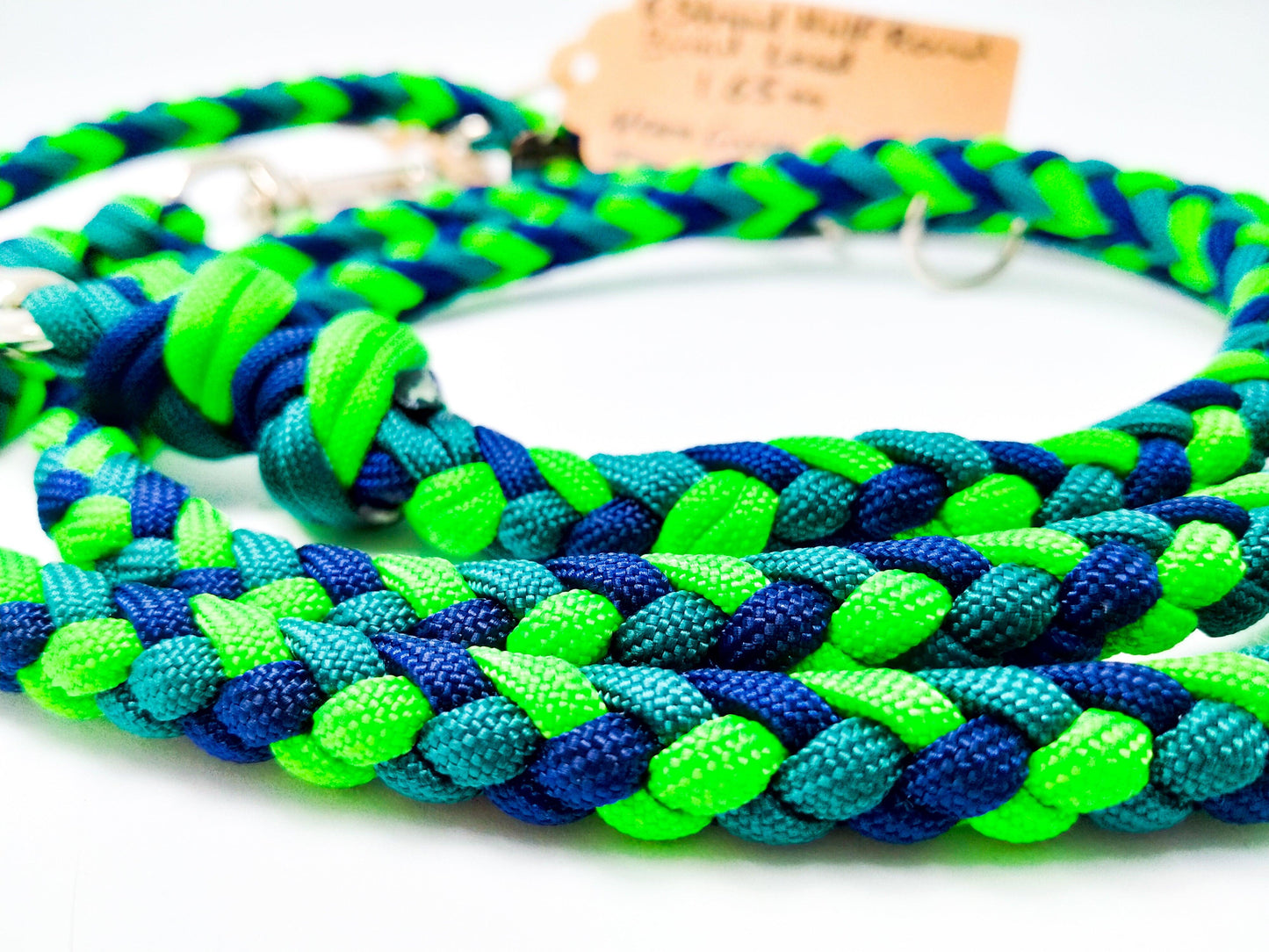 Adjustable Lead - 6 Strand Half Round Braid cords4paws Paracord Handmade Dog Accessories Customizable Made in Germany Shipping worldwide