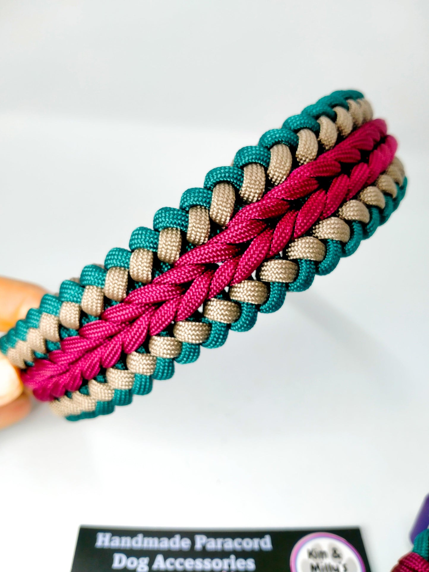 Dog Collar - "Endless Falls" cords4paws Paracord Handmade Dog Accessories Customizable Made in Germany Shipping worldwide