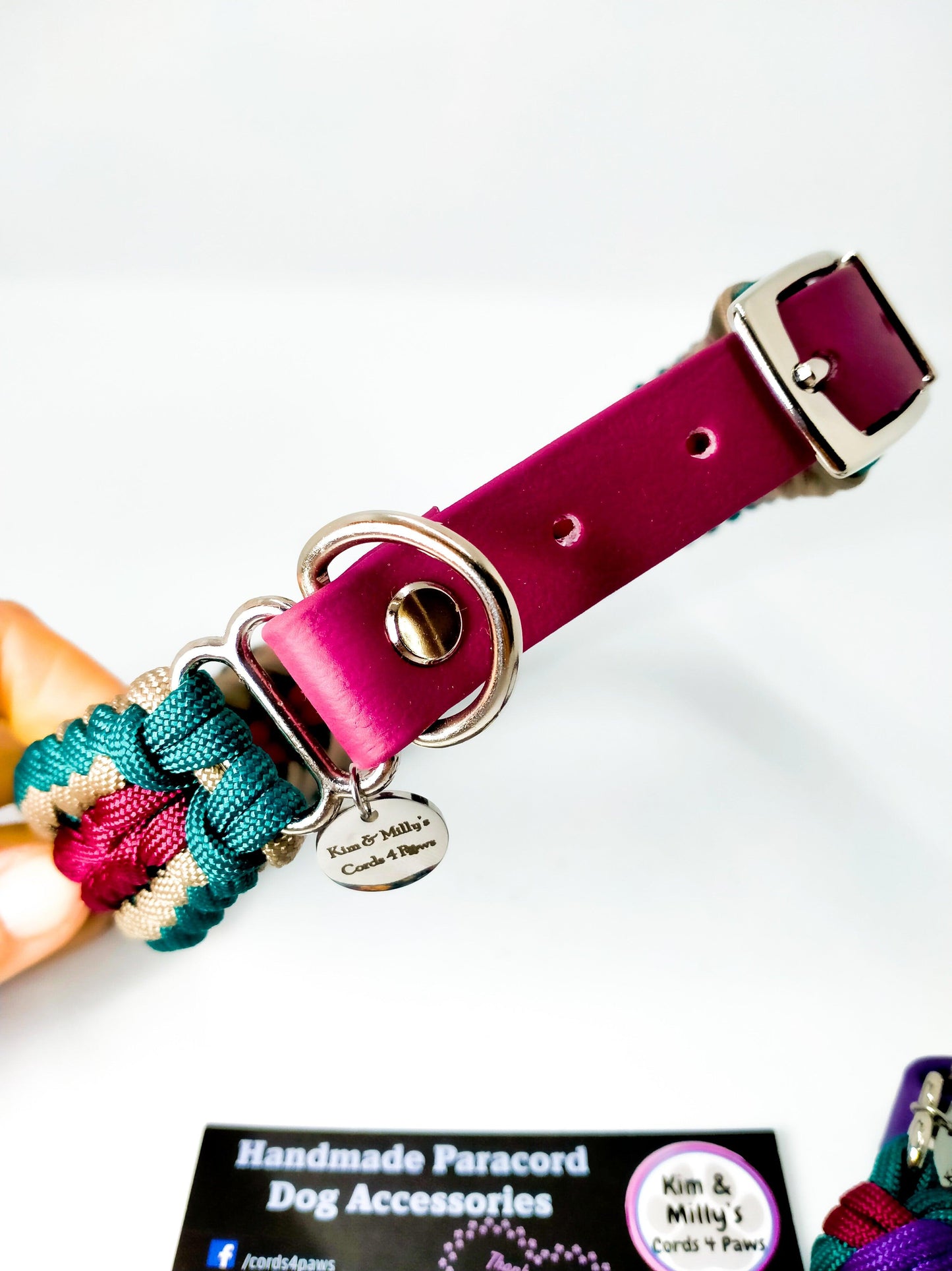 Dog Collar - "Endless Falls" cords4paws Paracord Handmade Dog Accessories Customizable Made in Germany Shipping worldwide