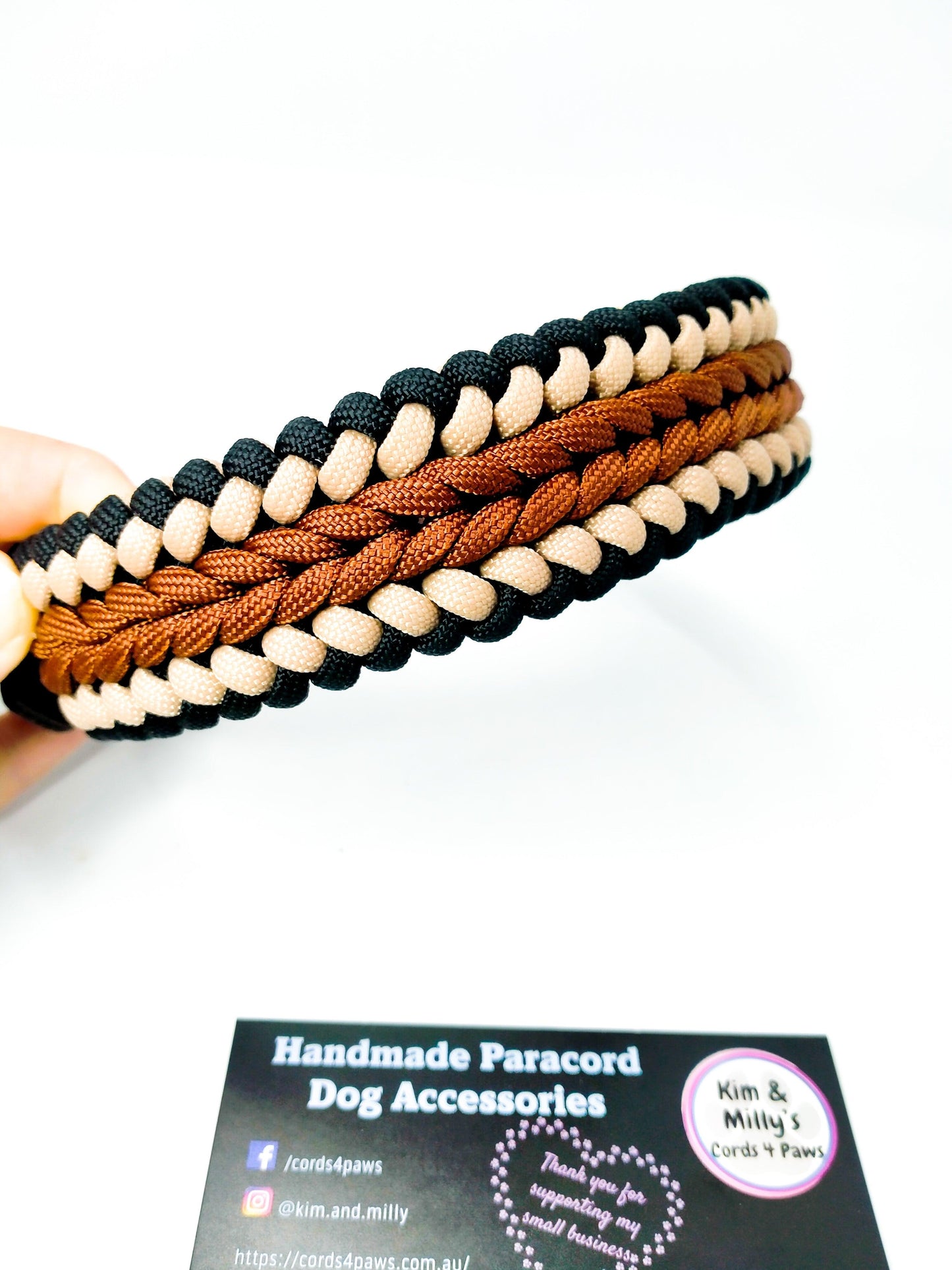 Dog Collar - "Endless Falls" cords4paws Paracord Handmade Dog Accessories Customizable Made in Germany Shipping worldwide