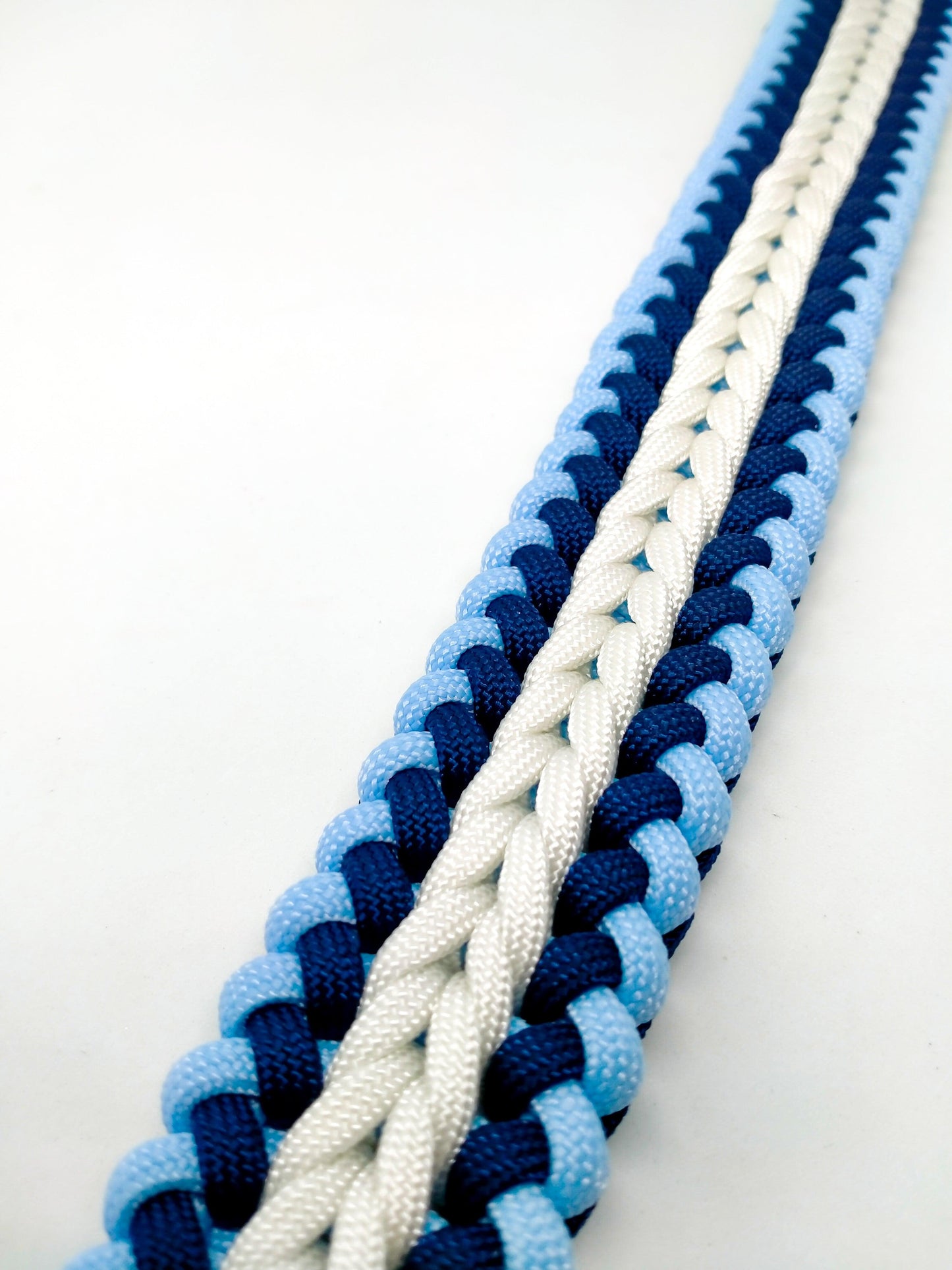 Dog Collar - "Endless Falls" cords4paws Paracord Handmade Dog Accessories Customizable Made in Germany Shipping worldwide