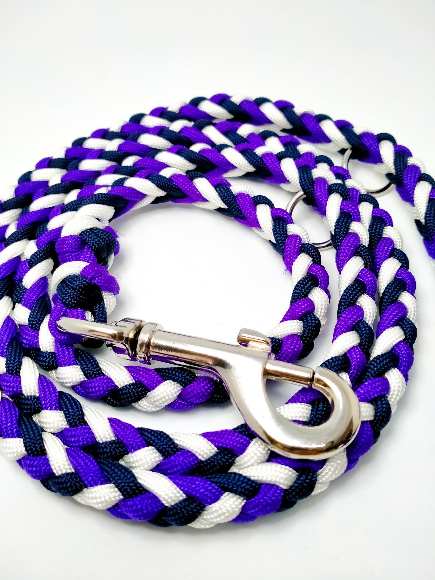 Adjustable Lead - 6 Strand Half Round Braid cords4paws Paracord Handmade Dog Accessories Customizable Made in Germany Shipping worldwide