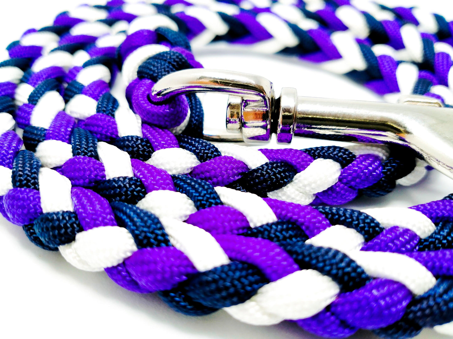 Adjustable Lead - 6 Strand Half Round Braid cords4paws Paracord Handmade Dog Accessories Customizable Made in Germany Shipping worldwide