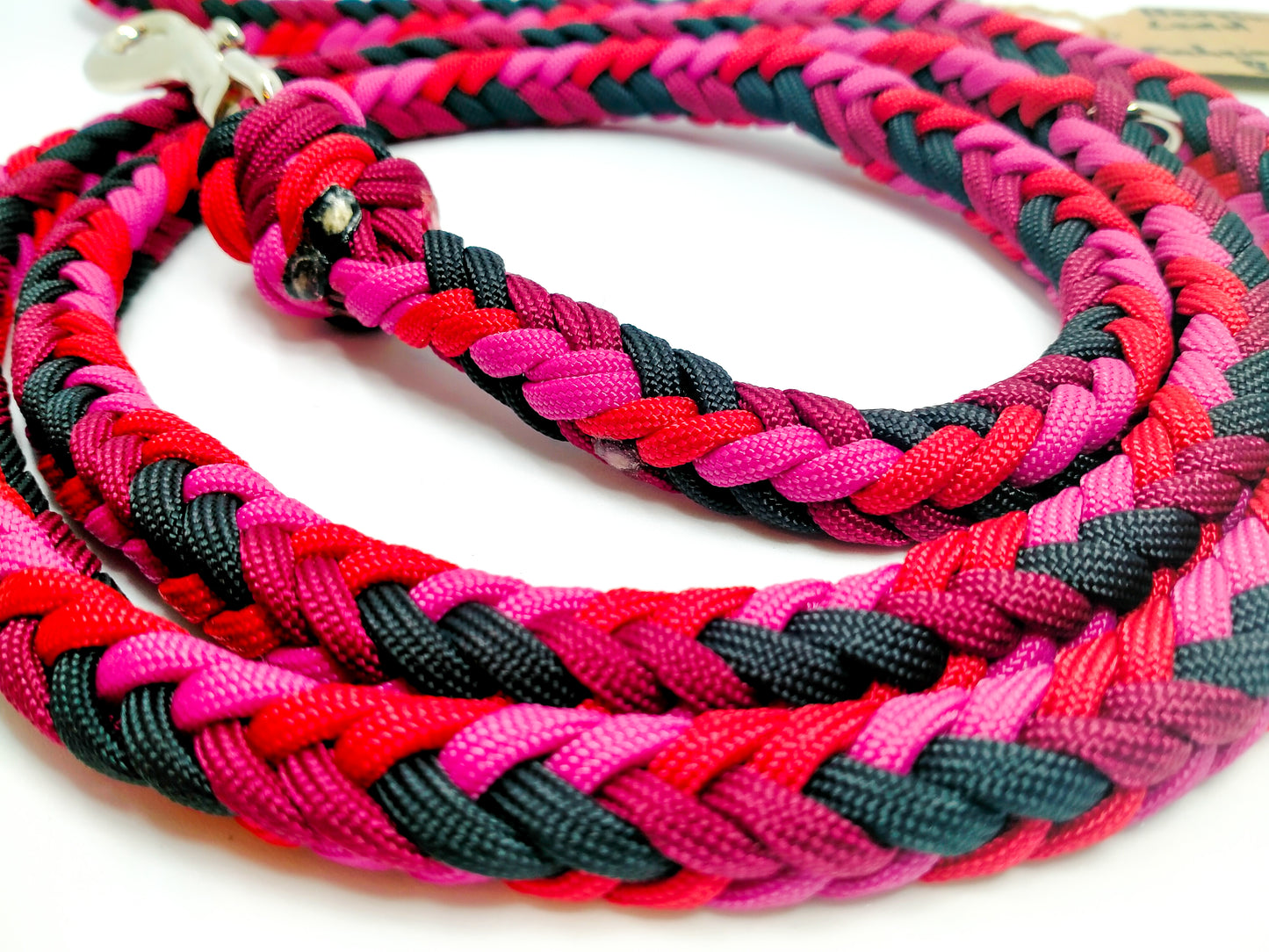 Adjustable Lead - Herringbone Kim & Milly's Cords 4 Paws Paracord Handmade Dog Accessories Customizable Made in Germany Shipping worldwide