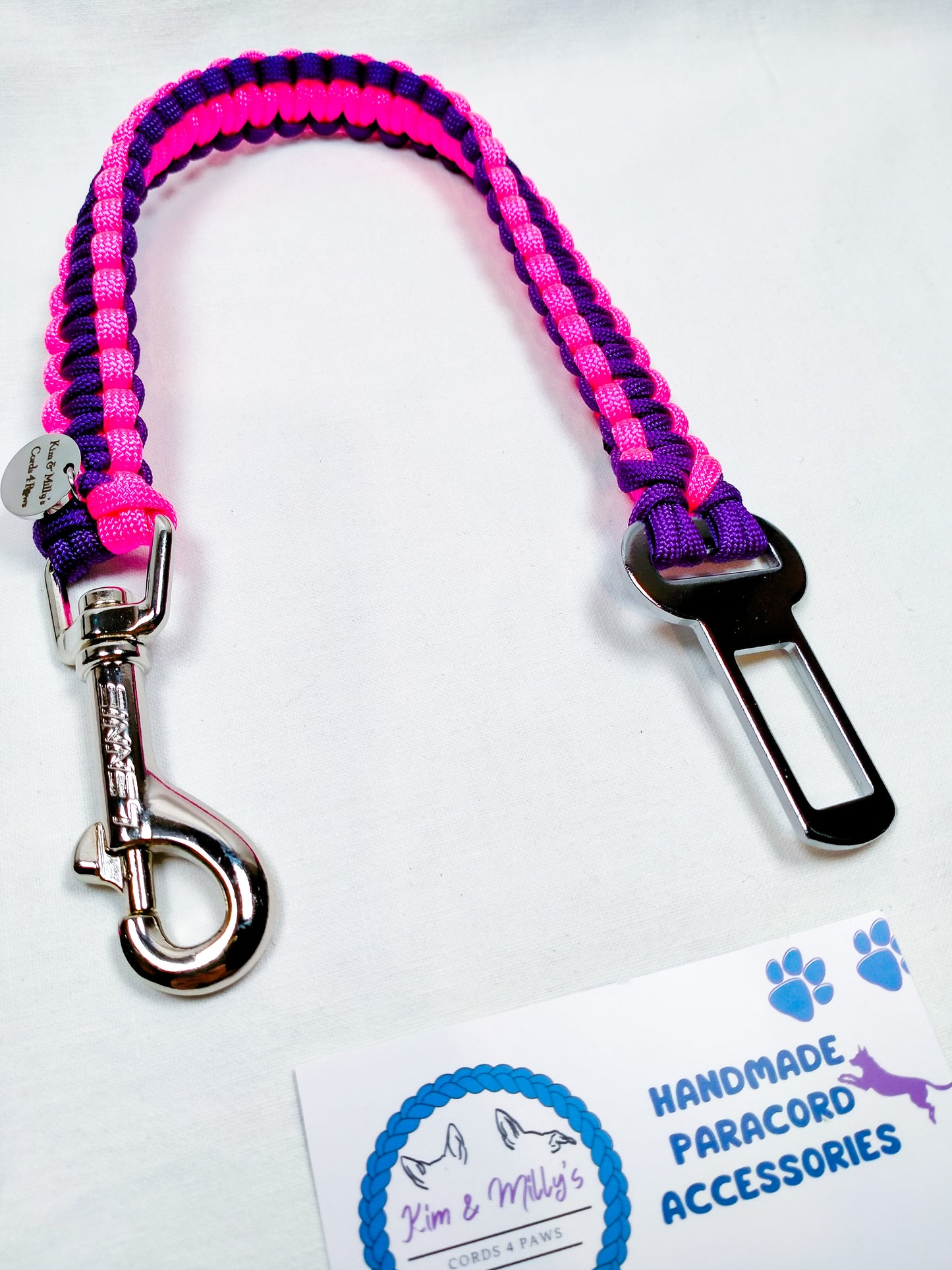 Pre Made: Car Restraint, Neon Pink, Purple, 35cm Kim & Milly's Cords 4 Paws Paracord Handmade Dog Accessories Customizable Made in Germany Shipping worldwide