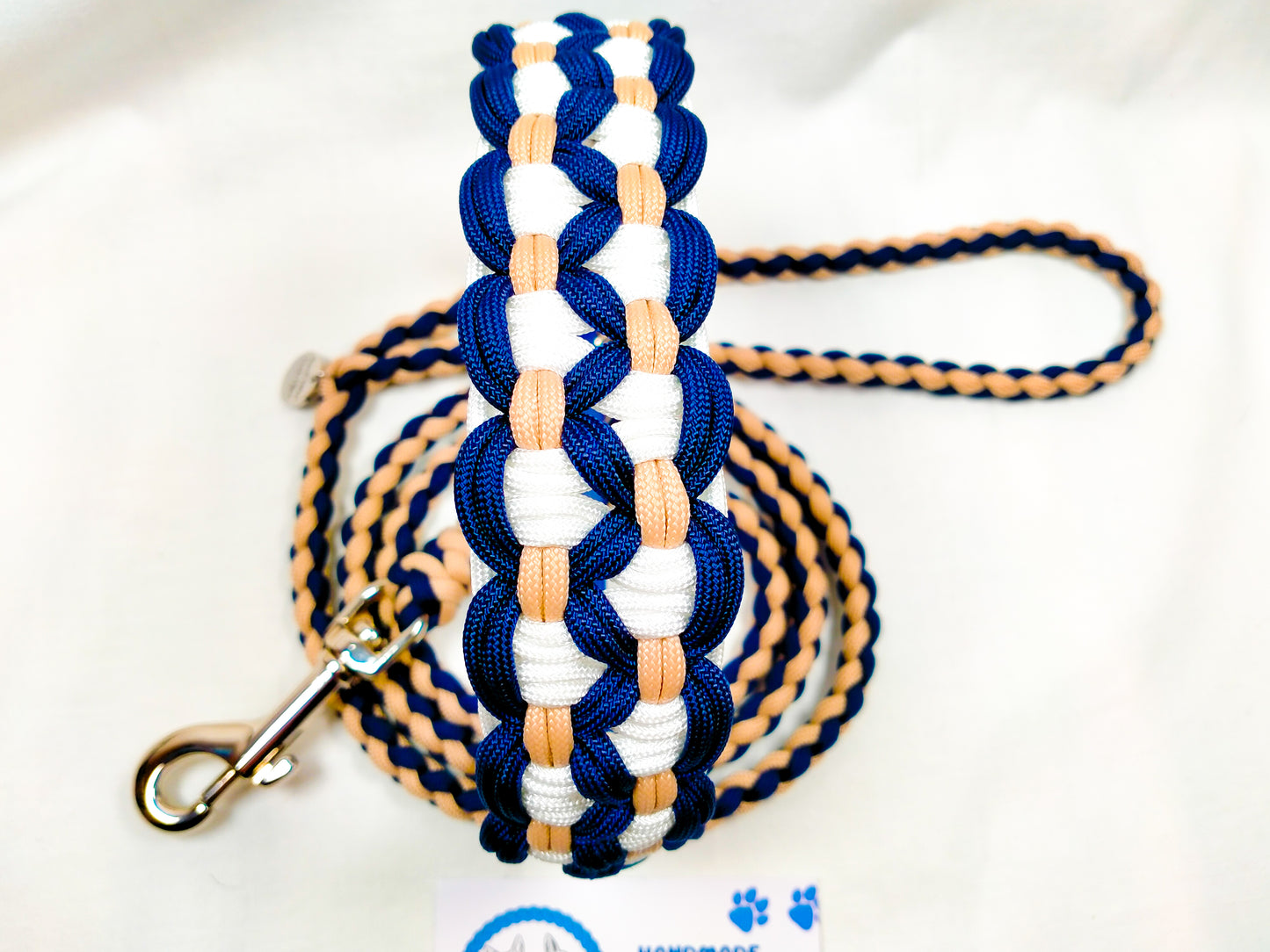 Pre Made: 4 Strand Round Braid Lead, Tan, Midnight Blue, 1.3m Kim & Milly's Cords 4 Paws Paracord Handmade Dog Accessories Customizable Made in Germany Shipping worldwide