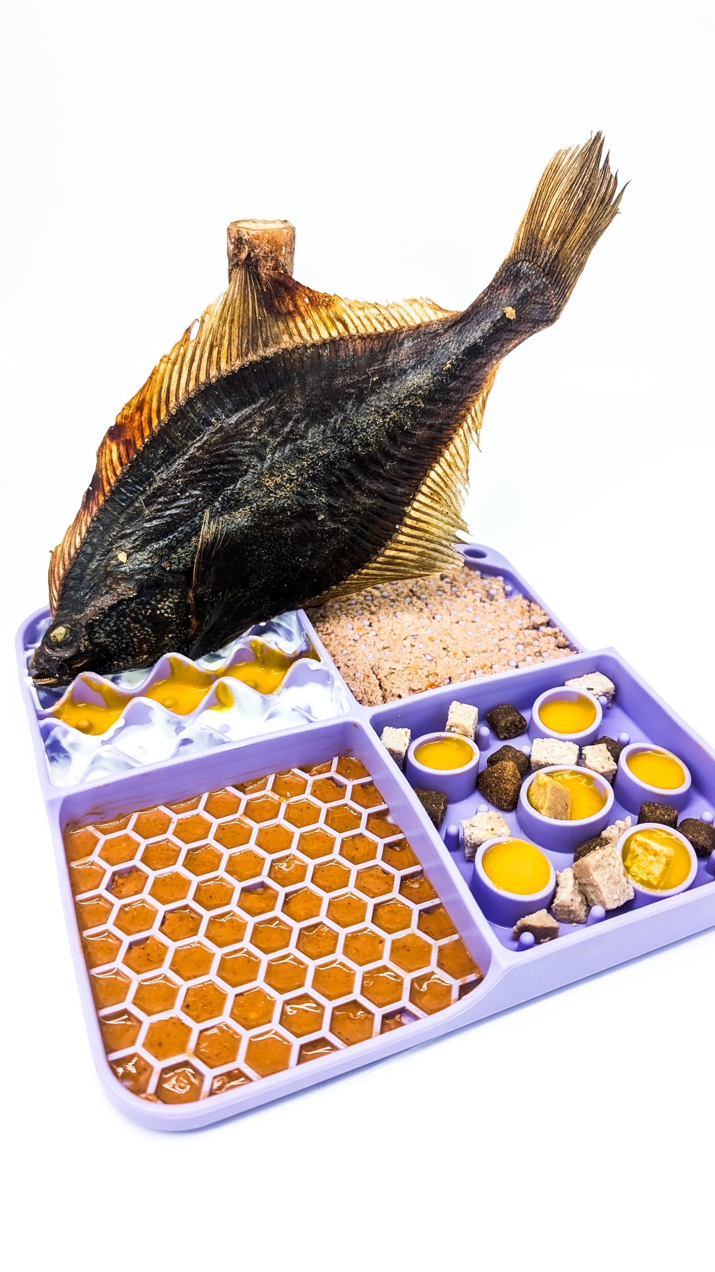 Lick 'N' Love Lickmat Kim & Milly's Cords 4 Paws Paracord Handmade Dog Accessories Customizable Made in Germany Shipping worldwide