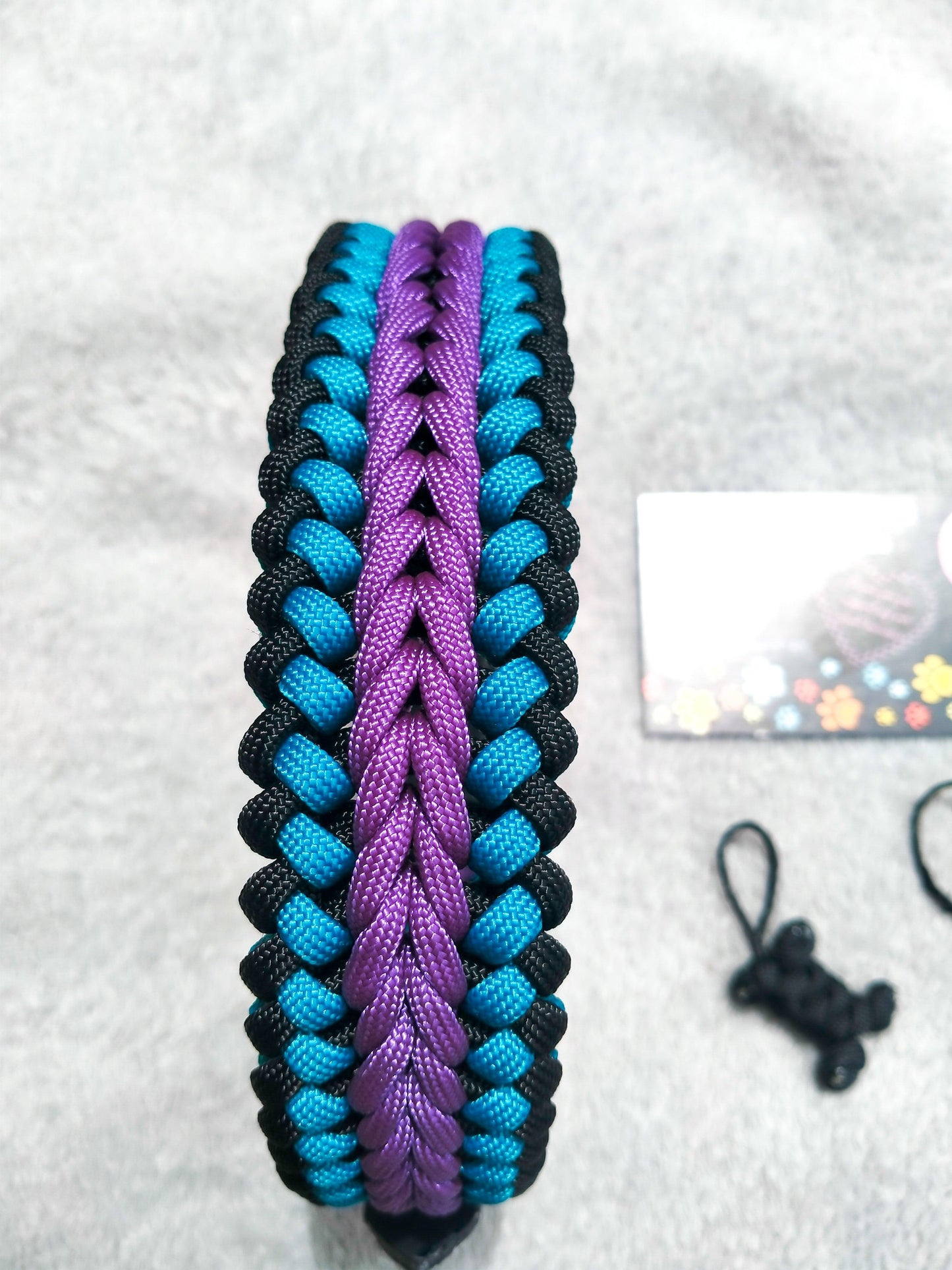 Dog Collar - "Endless Falls" cords4paws Paracord Handmade Dog Accessories Customizable Made in Germany Shipping worldwide