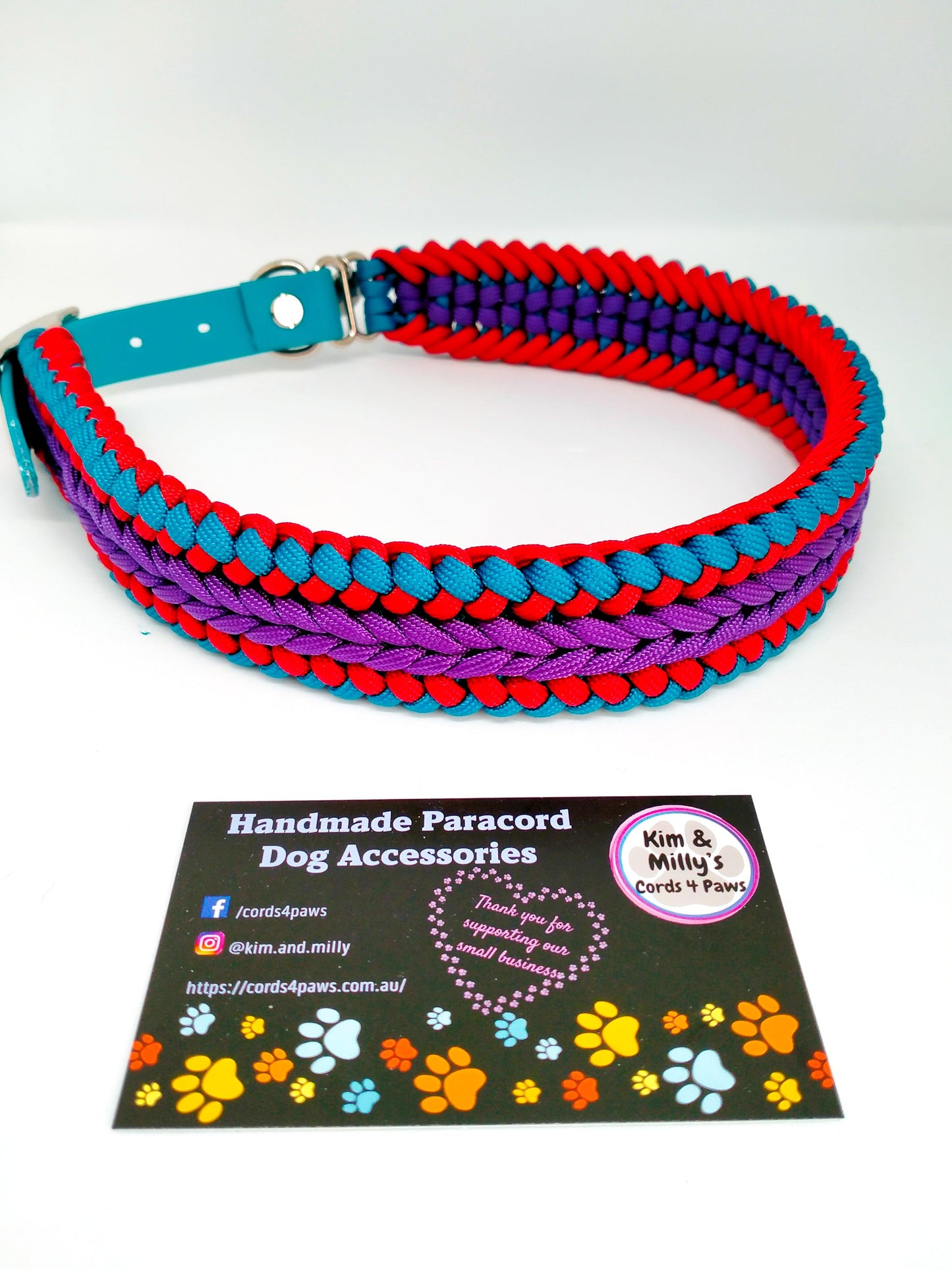 Dog Collar - "Endless Falls" cords4paws Paracord Handmade Dog Accessories Customizable Made in Germany Shipping worldwide