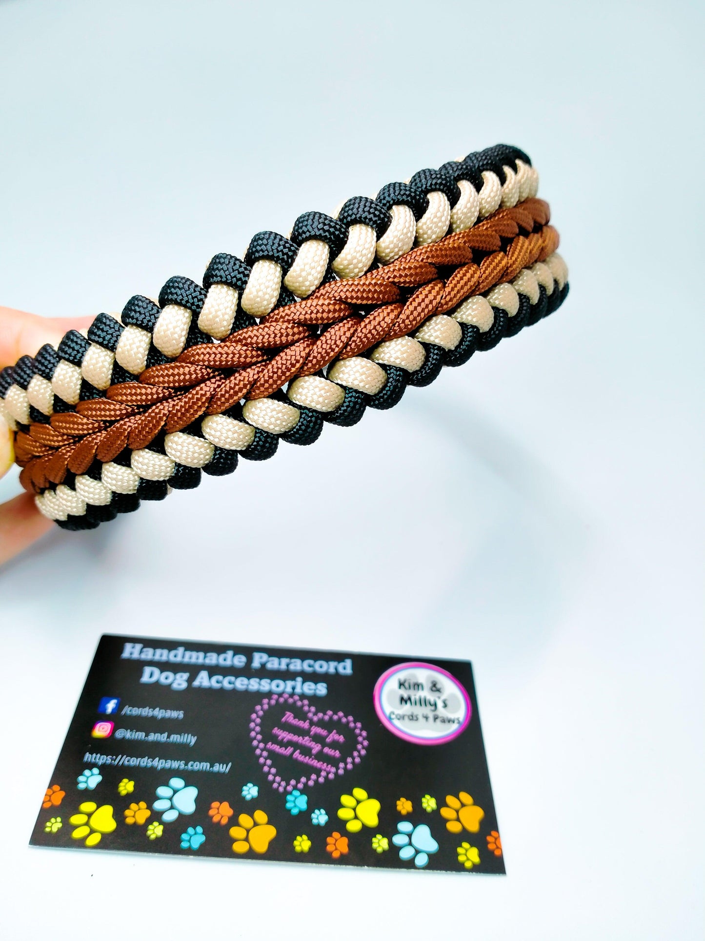 Dog Collar - "Endless Falls" cords4paws Paracord Handmade Dog Accessories Customizable Made in Germany Shipping worldwide