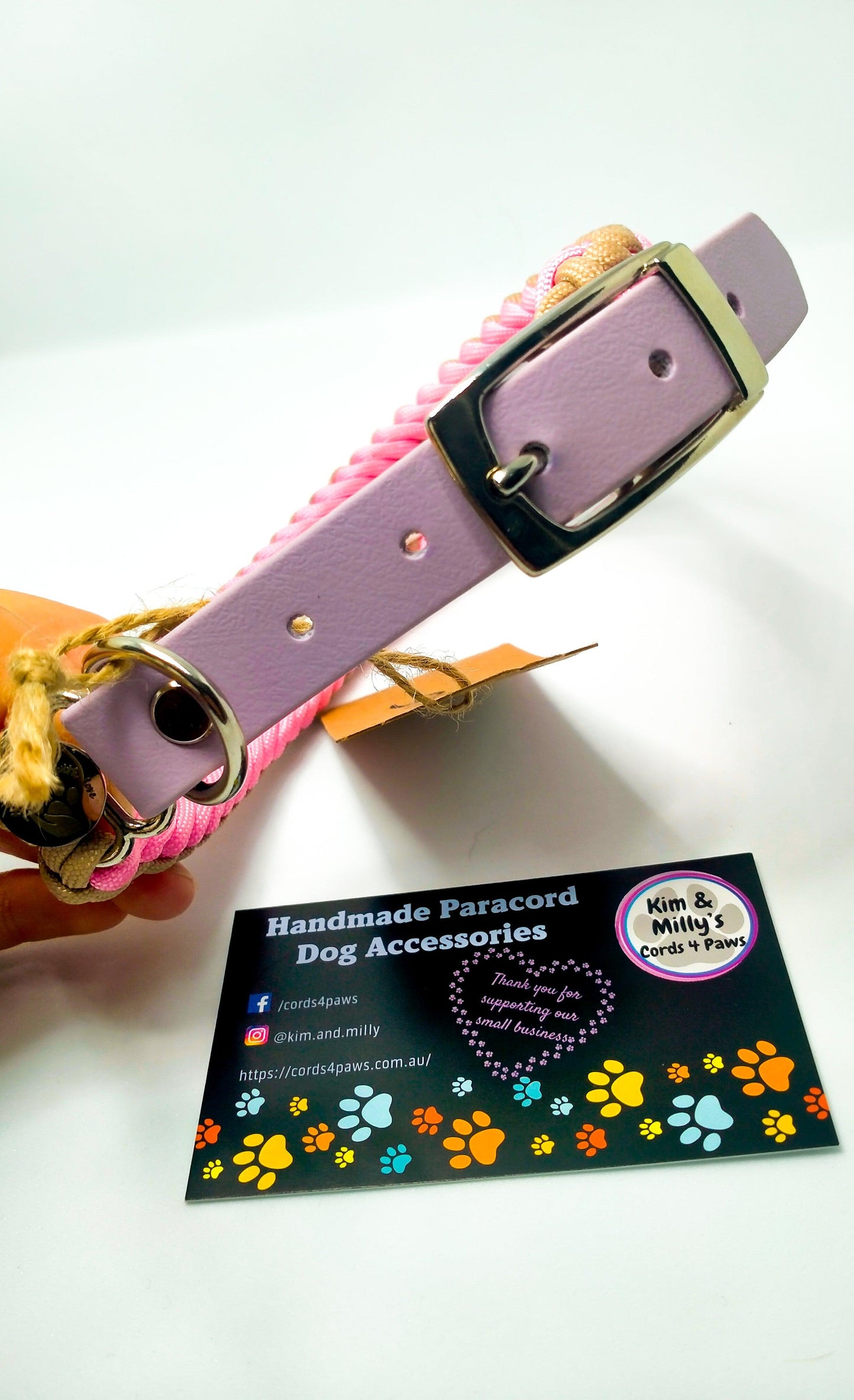 Dog Collar - "Endless Falls" cords4paws Paracord Handmade Dog Accessories Customizable Made in Germany Shipping worldwide