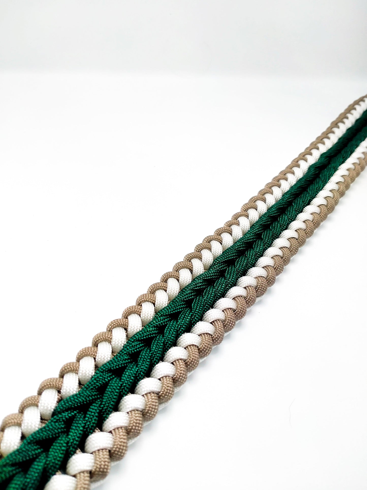 Dog Collar - "Endless Falls" cords4paws Paracord Handmade Dog Accessories Customizable Made in Germany Shipping worldwide