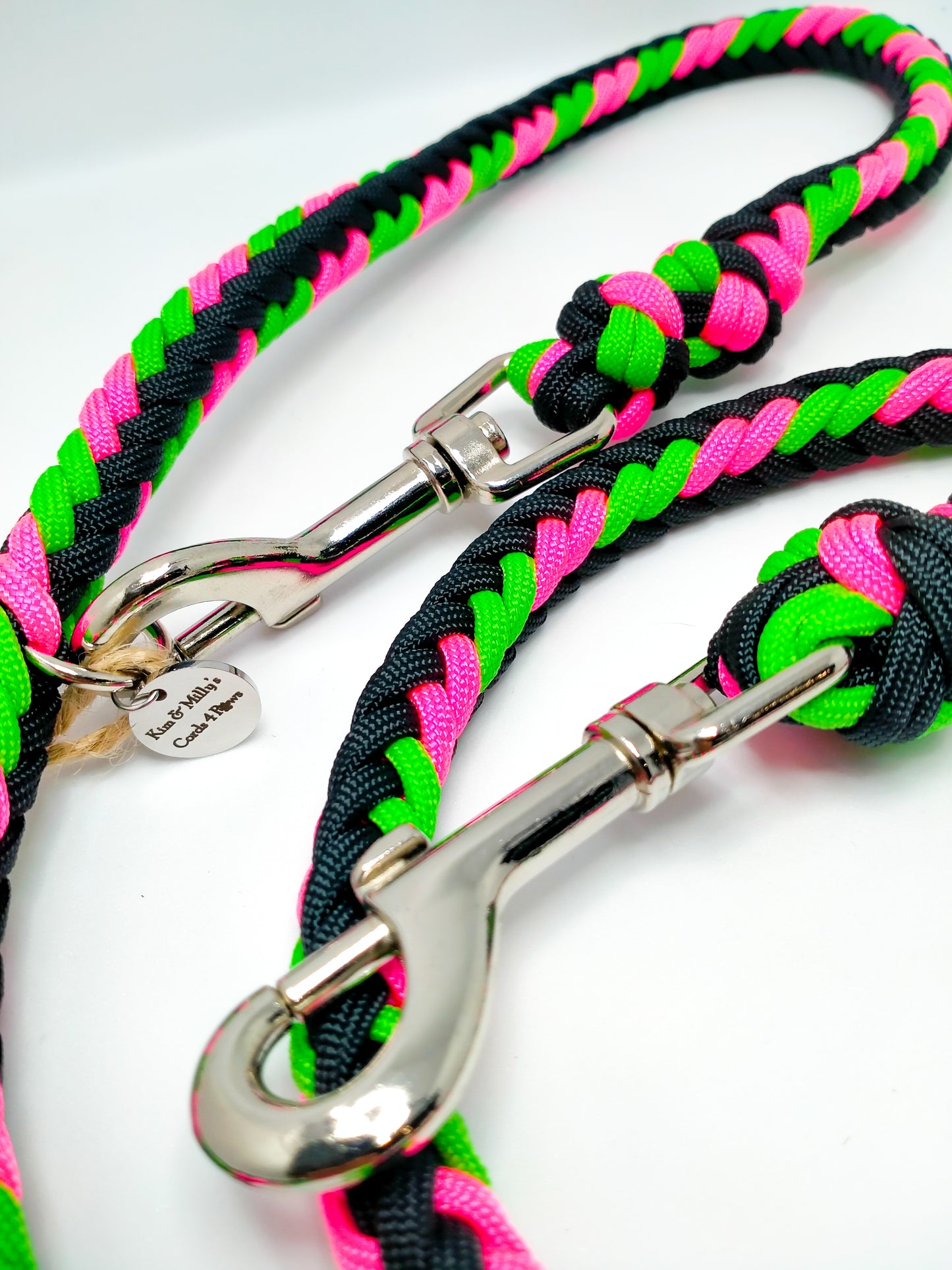 Adjustable Lead - Herringbone Kim & Milly's Cords 4 Paws Paracord Handmade Dog Accessories Customizable Made in Germany Shipping worldwide