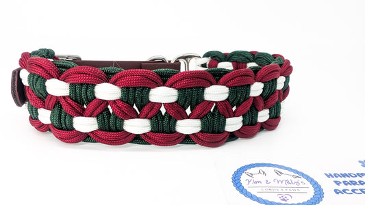 Pre-Made: Sadie's Posie, Xmas Colours 33-42cm Kim & Milly's Cords 4 Paws Paracord Handmade Dog Accessories Customizable Made in Germany Shipping worldwide