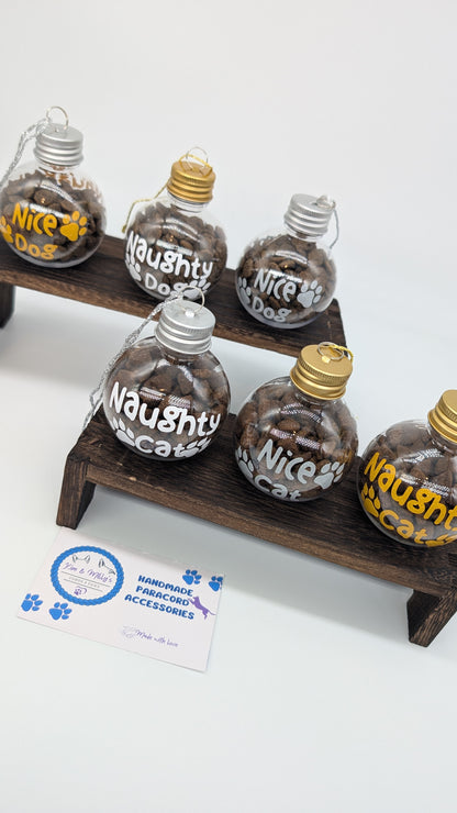 Christmas Bauble "Nice or Naughty Cat/Dog"